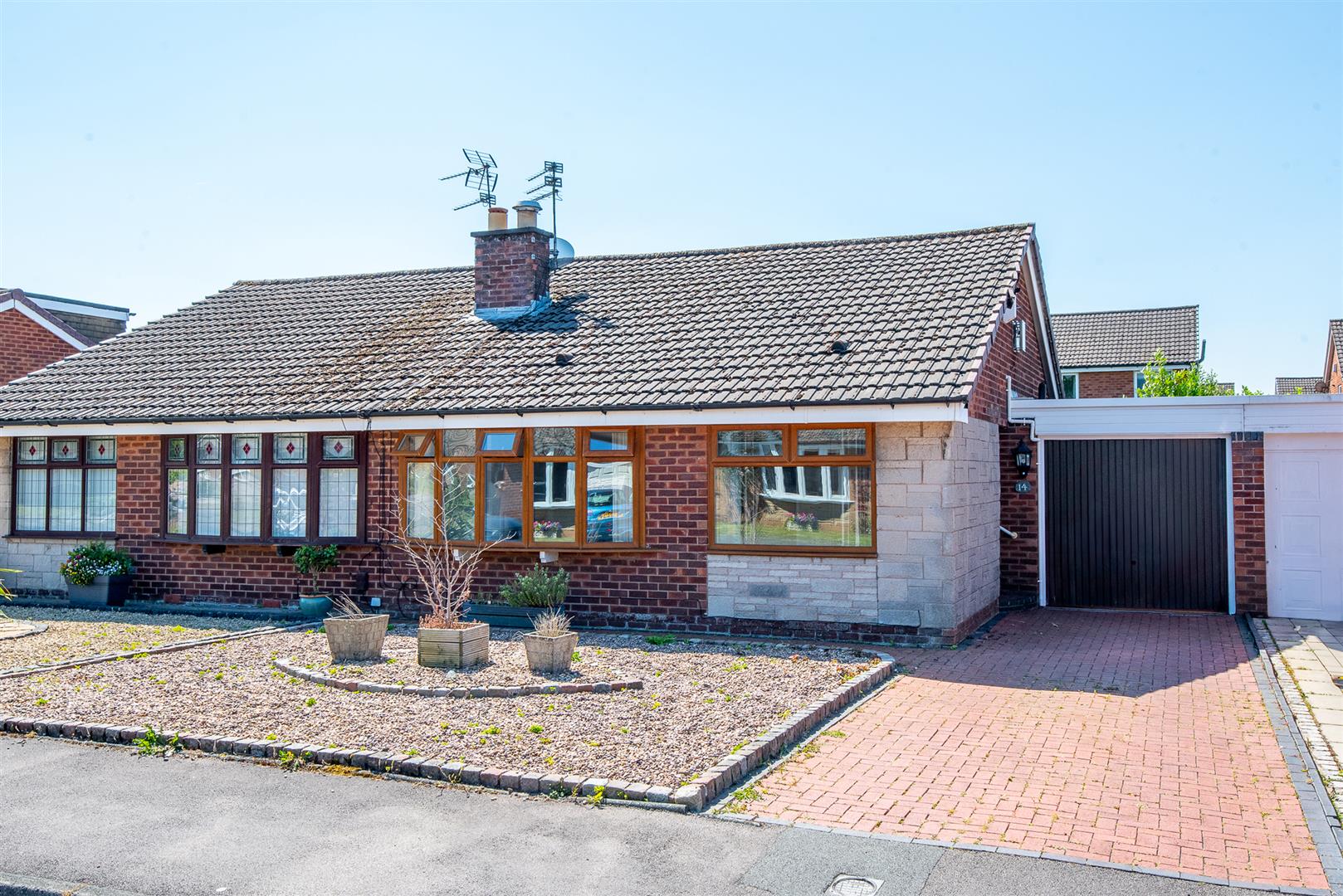 2 bed property in Mardale Crescent, Leyland